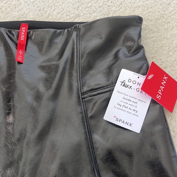 Spanx black faux leather leggings Hidden contour waistband Never worn With tags - Picture 5 of 5